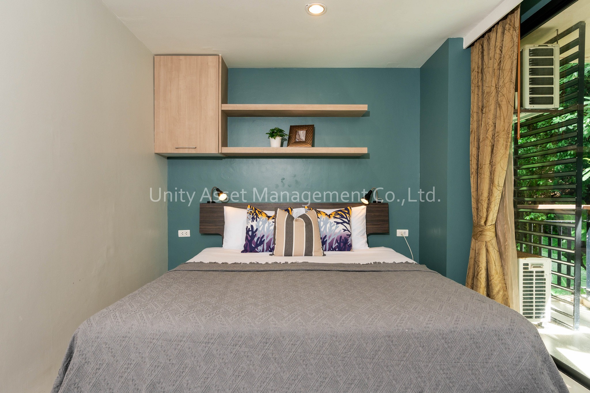 Two Bedrooms Green